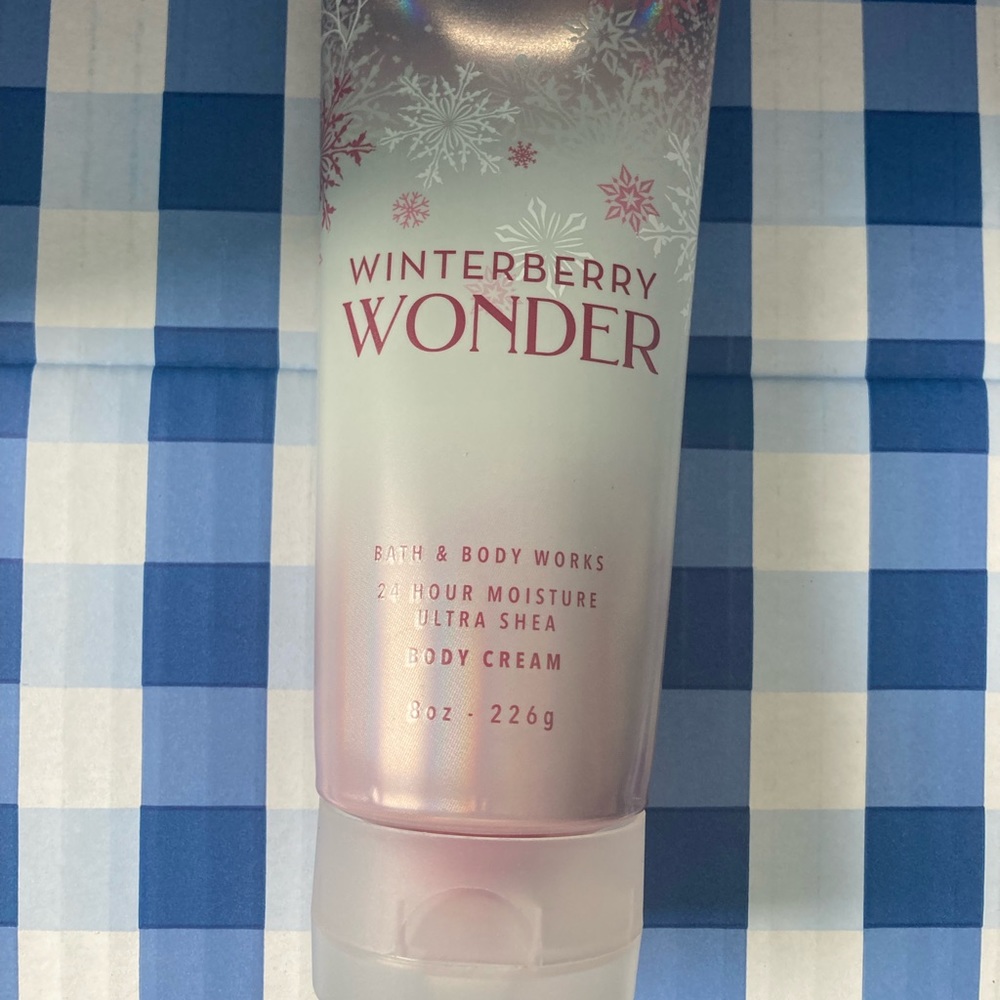 Winterberry Wonder body cream